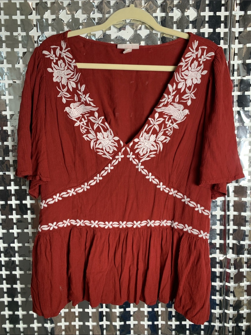 Knox Rose Burnt Red V-Neck Embroidered Peplum Tunic